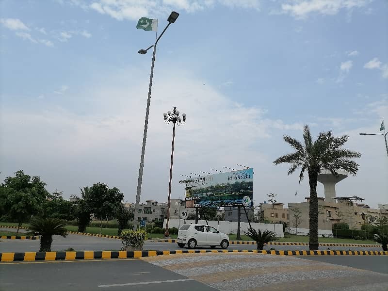 5 Marla Plot Park View City Lahore 2