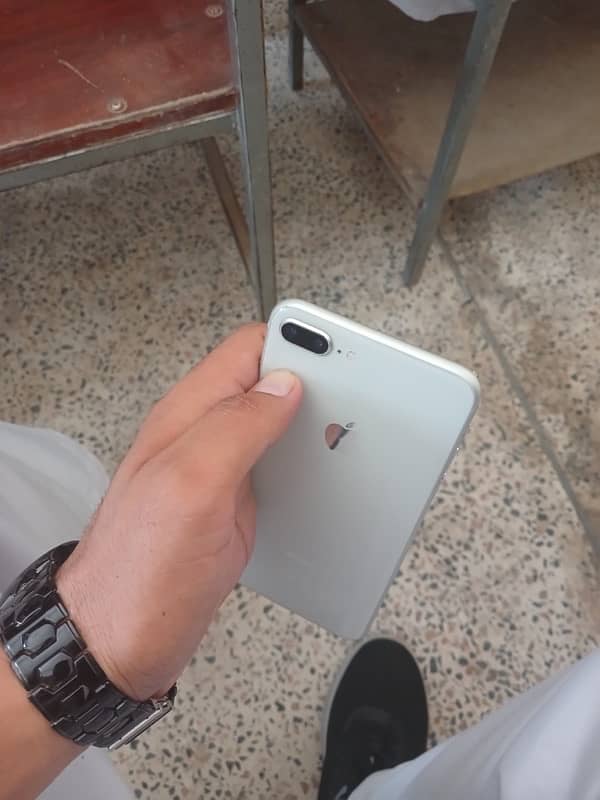 I phone 8 plus PTA APPROVED 64 gb 5