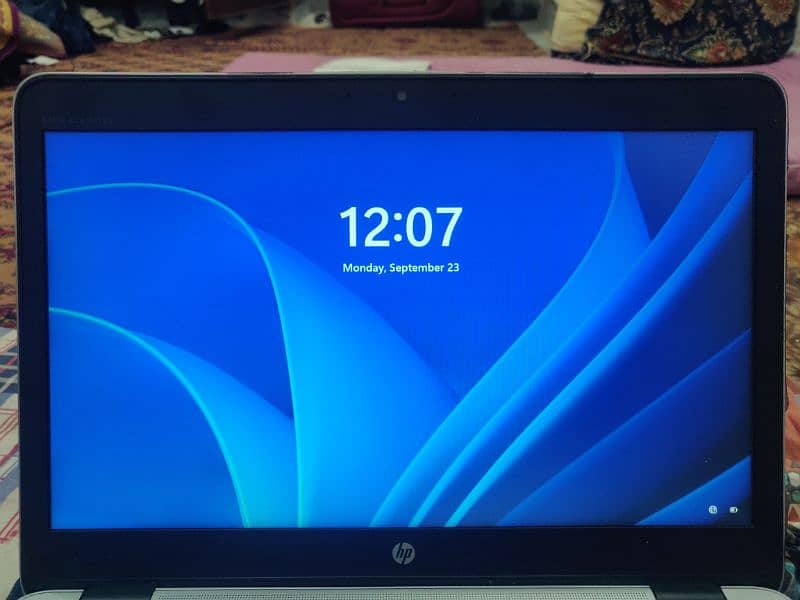 Core i5 6th Gen ( 8 GB + 256 ) A+ Condition 1