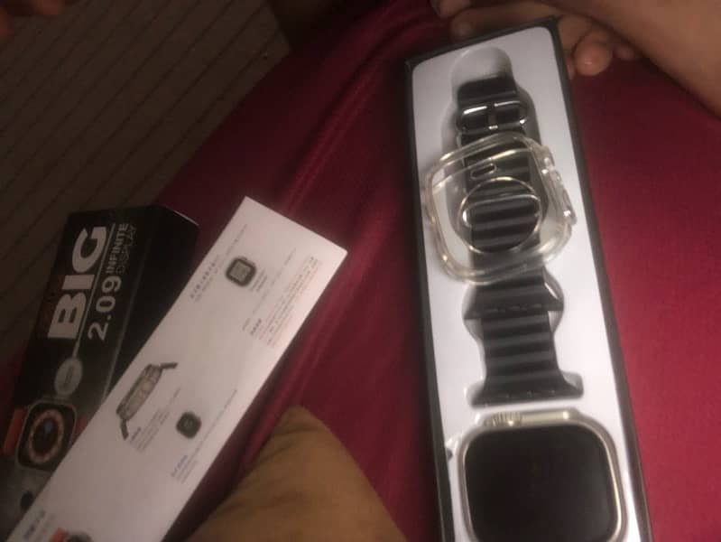 t900 ultra smart watch brand new 1 week used with cover 3