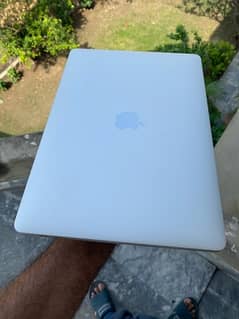 Macbook Pro 2016 16/512 CTO Model