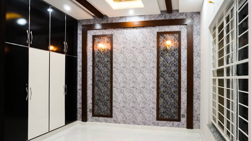 5.75 MARLA BRAND NEW HOUSE FOR SALE ON 50 FEET WIDE ROAD IN EASTERN-EXT BLOCK PHASE 1 BAHRIA ORCHARD LAHORE 12