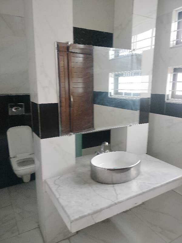 22 Marla Upper Portion Available In State Life For Rent 7