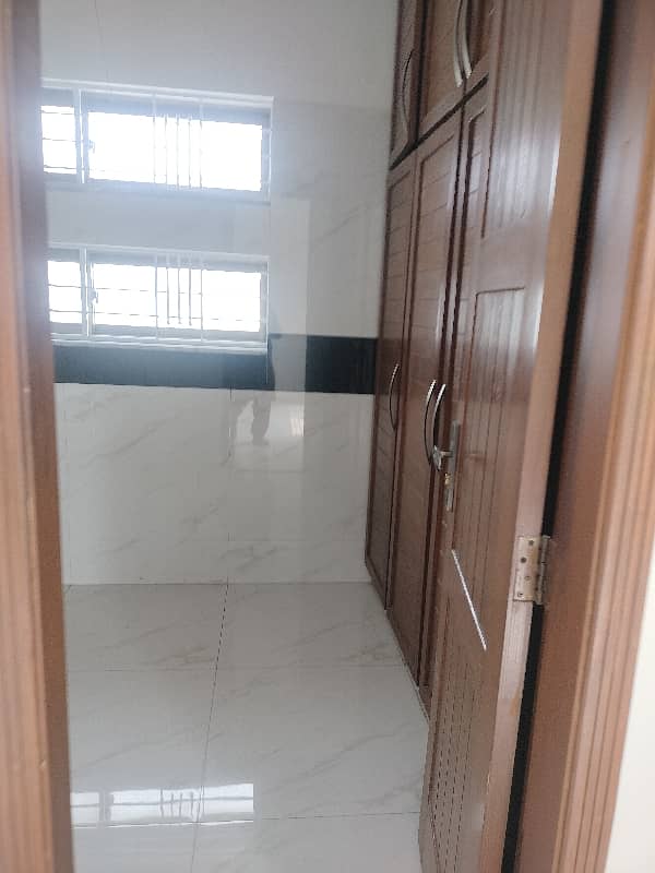 22 Marla Upper Portion Available In State Life For Rent 9