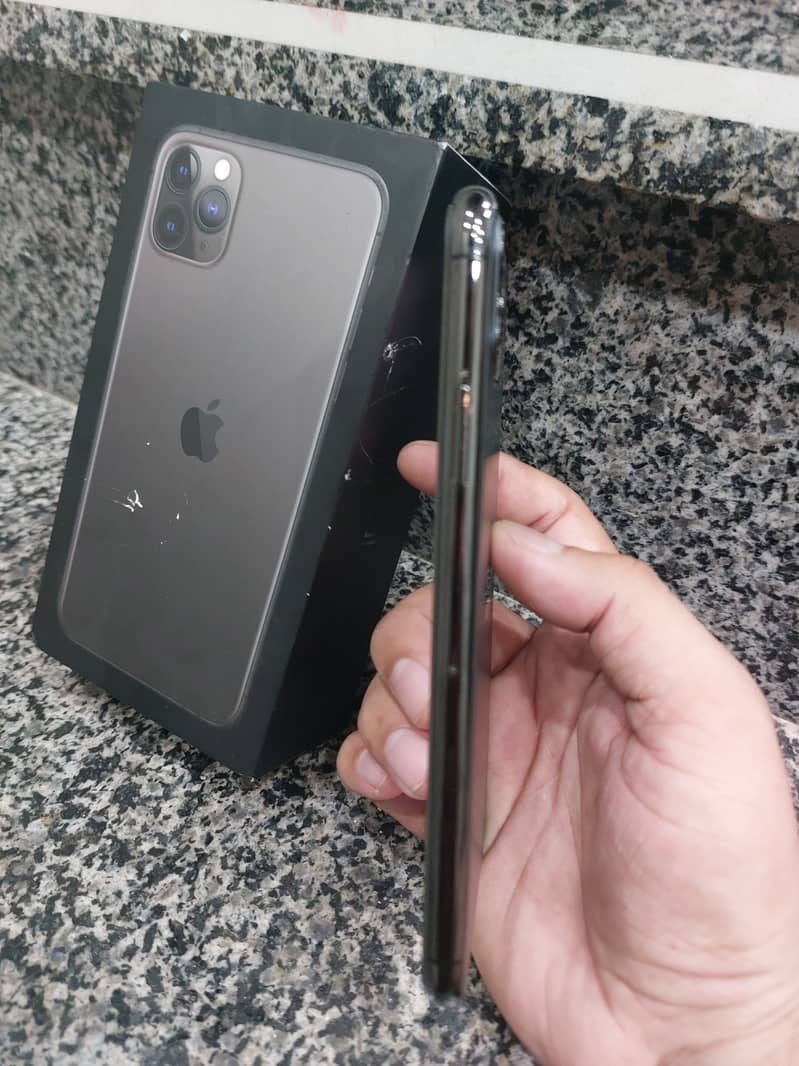 Iphone 11 pro max 64gp PTA approved 2