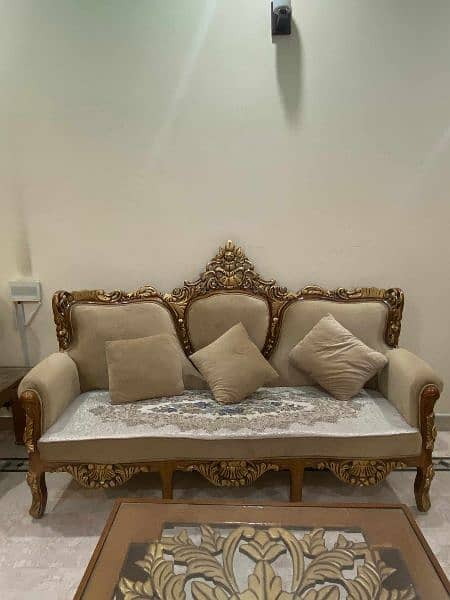 Royal Sofa Set With Table 1