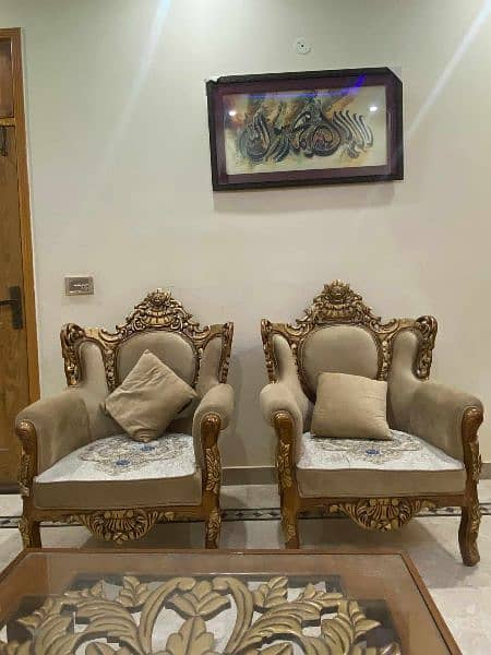 Royal Sofa Set With Table 3