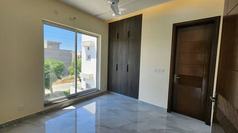 5 MARLA 50 FT WIDE IDEAL LOCATION BRAND NEW HOUSE FOR SALE IN DHA RAHBAR 17