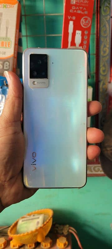 Vivo V21 3