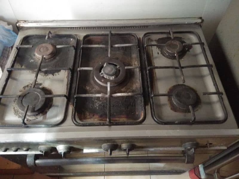 Cooking Range with 5 burners for Sale 2