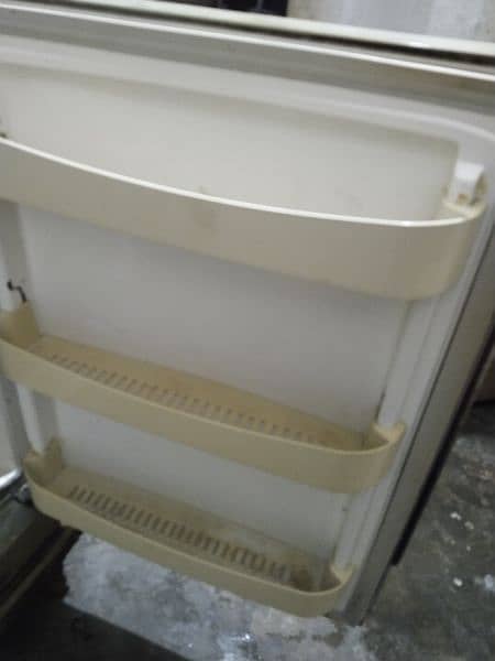 Peal Single Door fridge. condition used 4