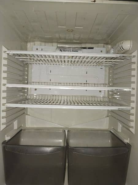 Peal Single Door fridge. condition used 6