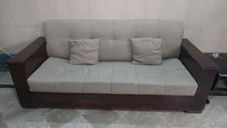 Beautiful 8 seater sofa set