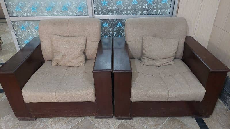 Beautiful 8 seater sofa set 1