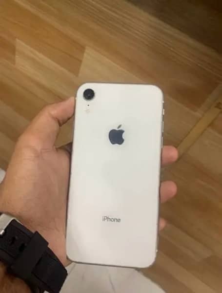 IPHONE XR 5