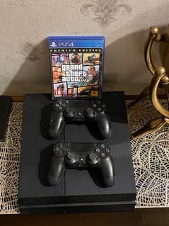 ps4 fat with two games