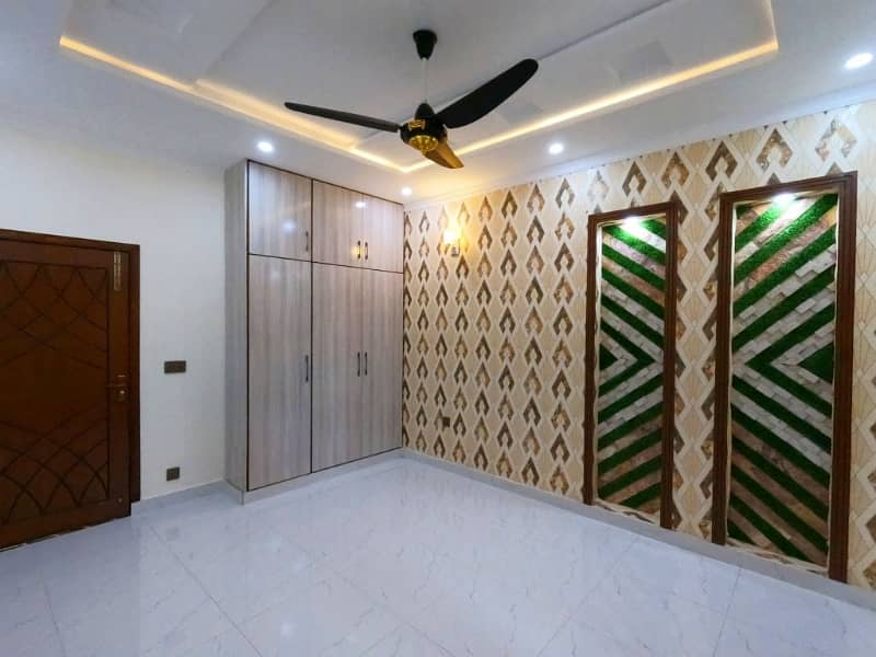 A Prime Location House Of 10 Marla In Rs. 33500000 9