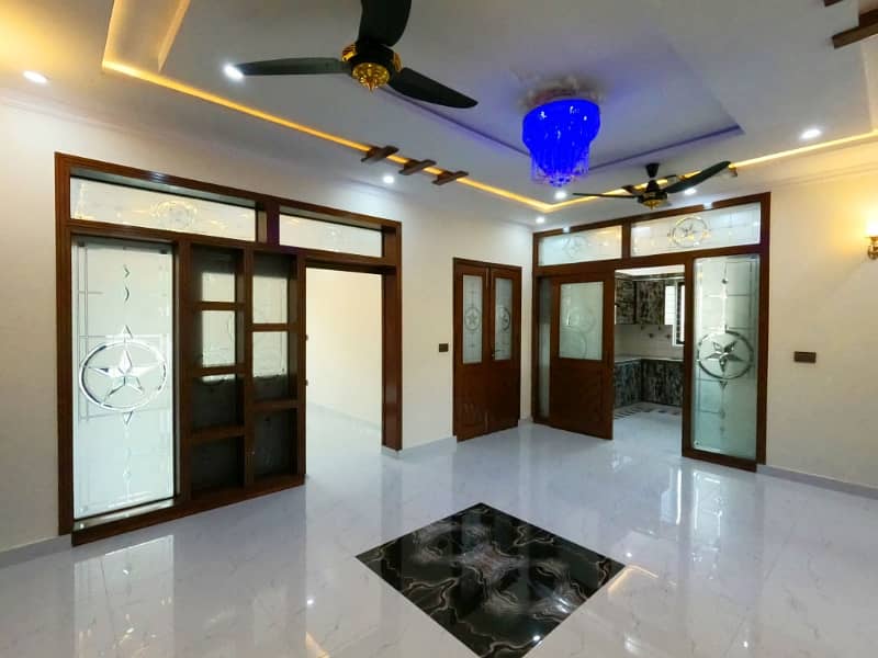 A Prime Location House Of 10 Marla In Rs. 33500000 32