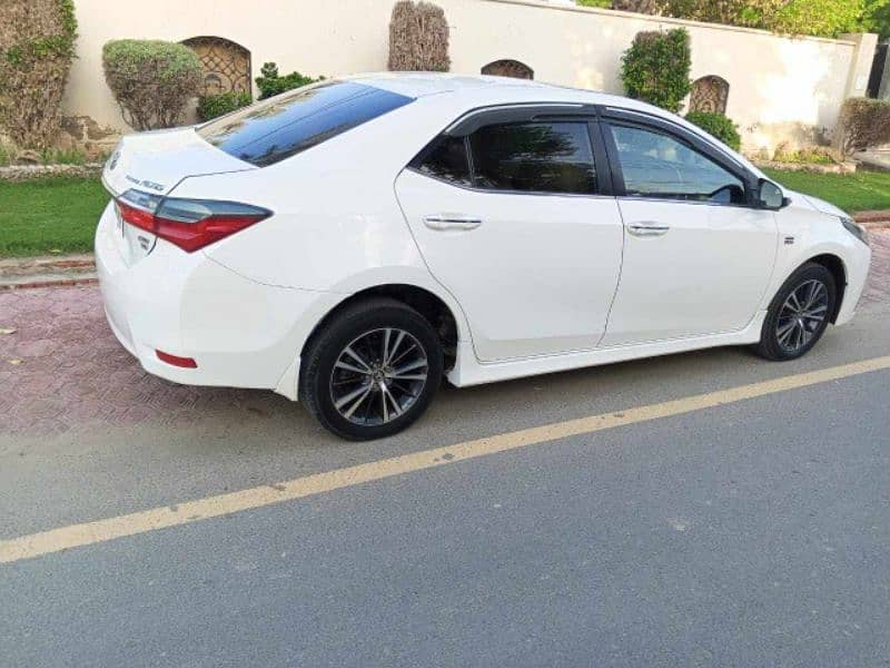 Toyota Altis Grande 2018 4