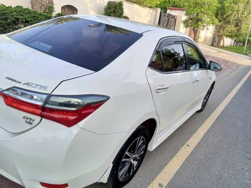 Toyota Altis Grande 2018 7