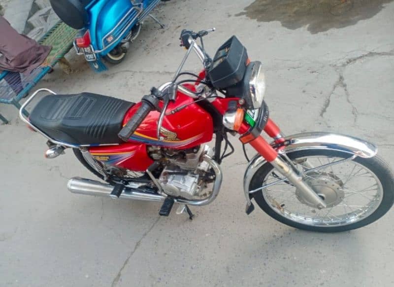 Honda cg125cc bike for sale hy red 2