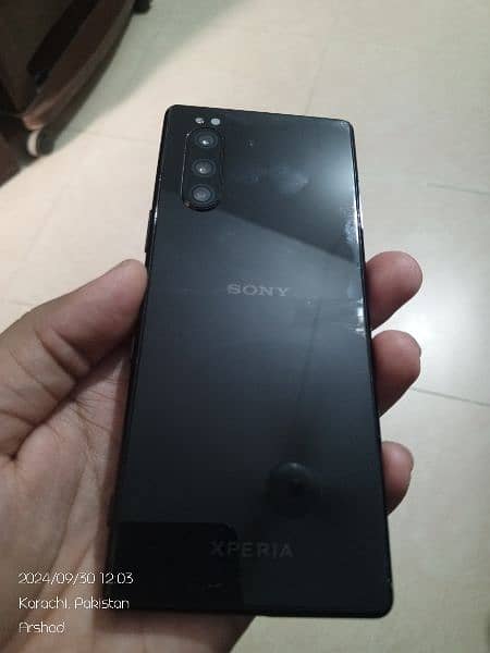 I'm selling my Xperia 5 6/64 non pta condition 10/9 he 2