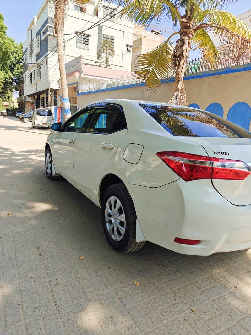 Toyota Corolla XLI 2015 1.3 8