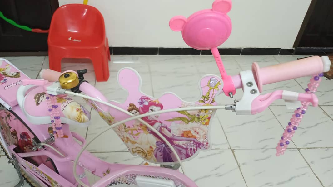 CYCLE FOR GIRLS (BARBIE DOLL CYCLE ) AVAILBLE FOR SALE URGENT 3