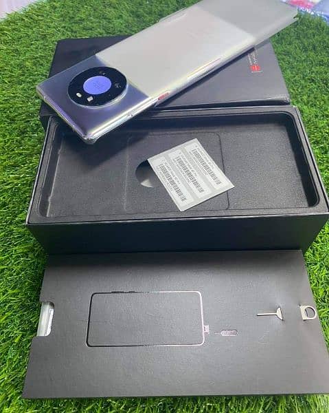 Huawei mate 40 Pro PTA Approved 03409540439Watsapp 1