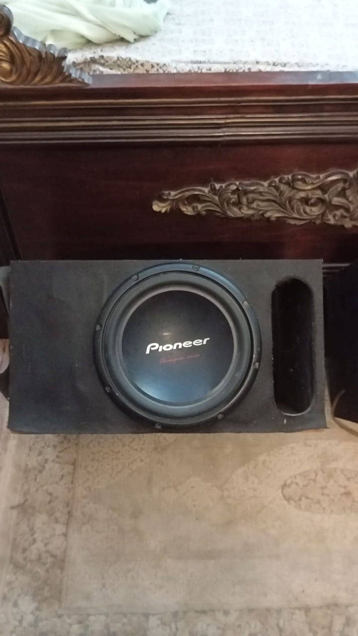 Pioneer & Jensen power  woofers 1