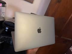 MacBook Pro 2017 in Neat & Clean Condition 0