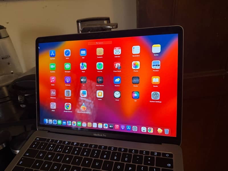 MacBook Pro 2017 in Neat & Clean Condition 2