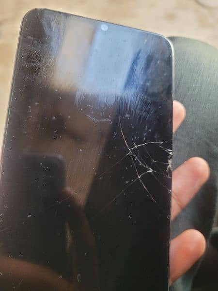 vivo y51s 8/128 glass crack 1