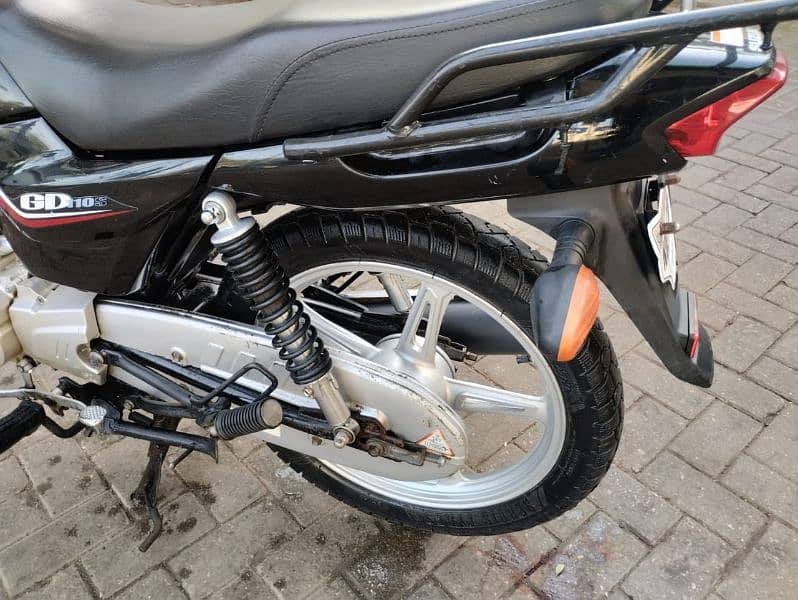 Suzuki GD 110s bike for sale hy black colour 1