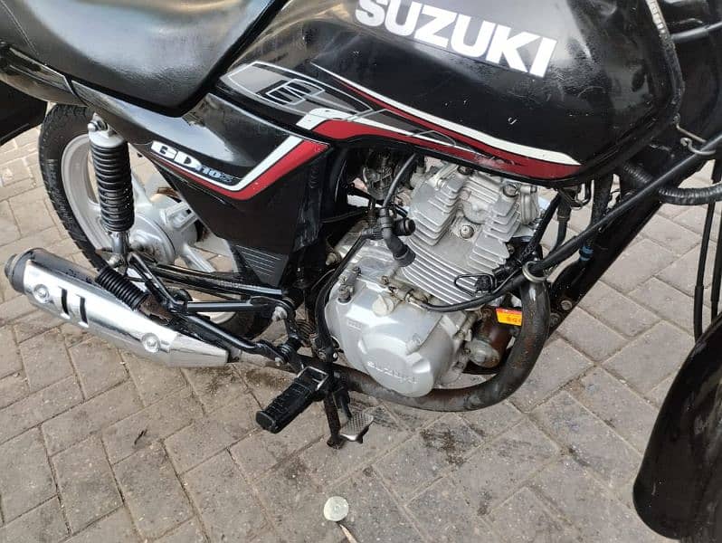 Suzuki GD 110s bike for sale hy black colour 3