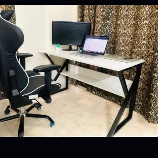 Computer table/laptop table/office workstation 1