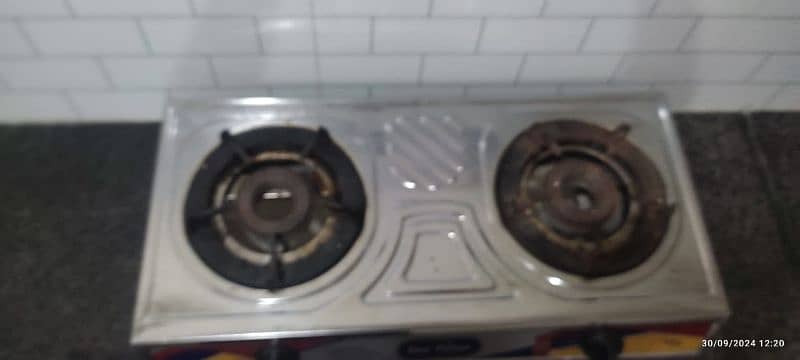 Stove for sale one month used only condition 10/10 2