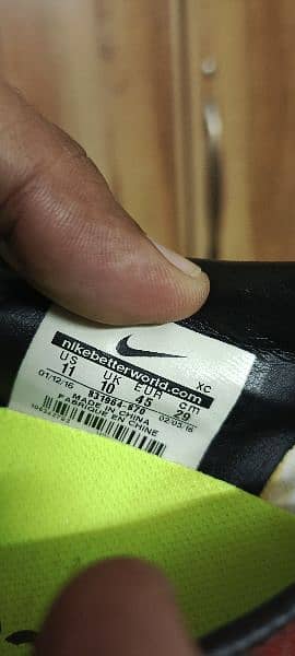 nike football shoes 2