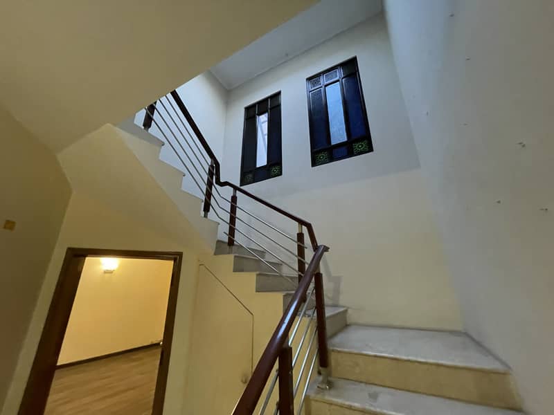 2 Kanal House For Sale 29