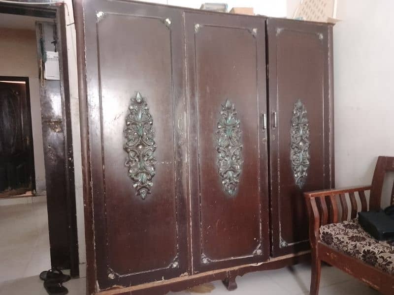 Carving design wardrobe for sale 1