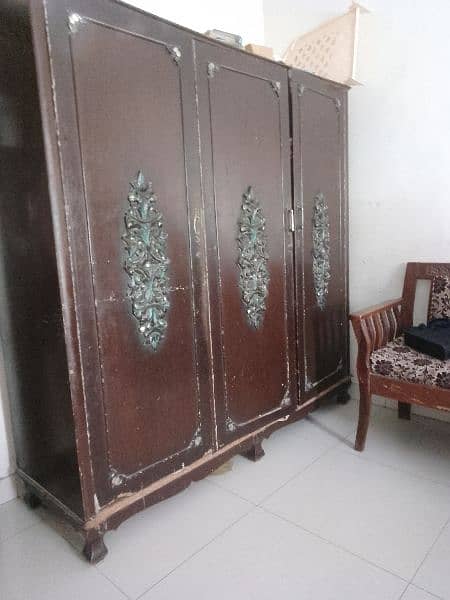 Carving design wardrobe for sale 2