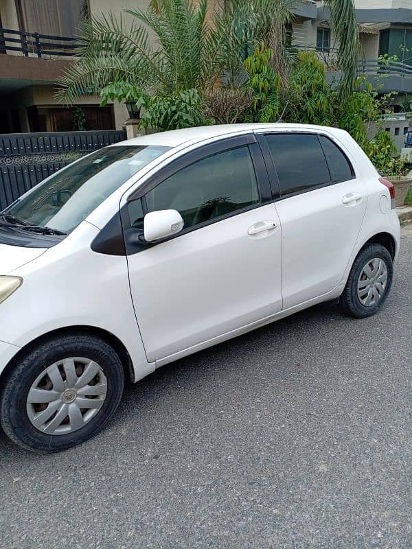 Toyota Vitz 2010 11