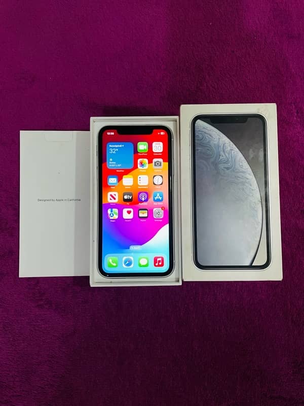 iphone Xr 64gb full box factory unlock 1