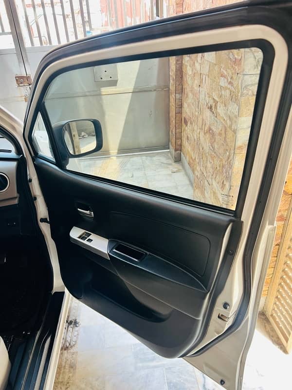 Suzuki Wagon R 2019 11