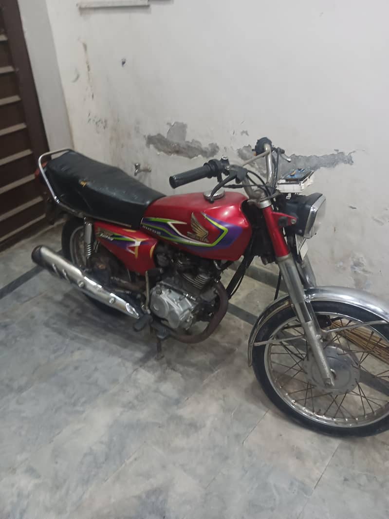 selling Honda 125 3