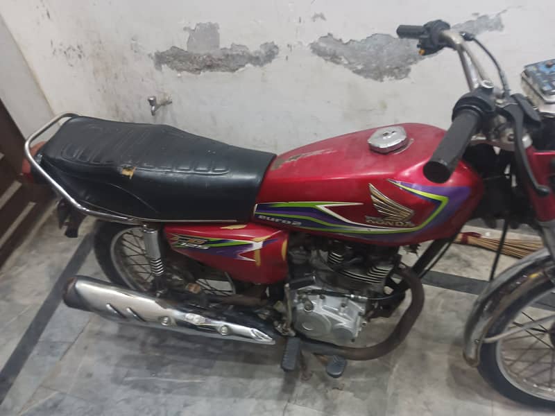 selling Honda 125 6