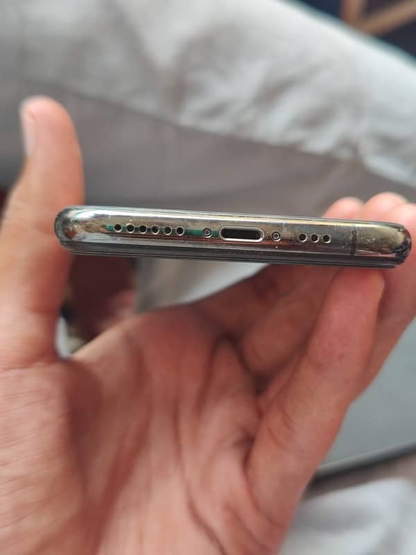 iPhone Xs Non Pta 3