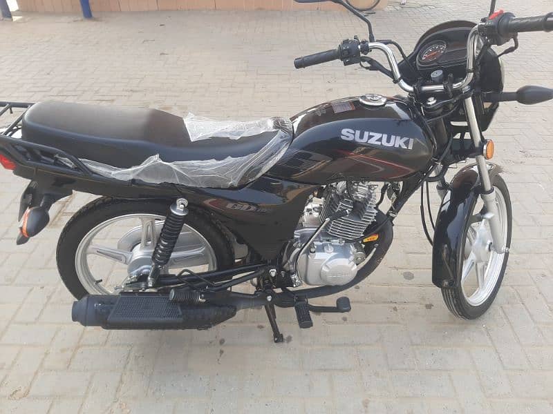 Suzuki bike GD110S 5