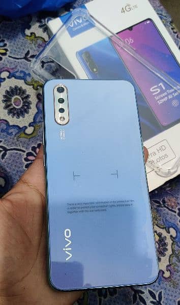 Vivo s1 8/256Gb COMPLETE BOX 03135733102 2