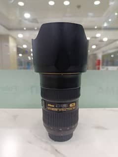 Nikon 24-70mm F-2.8